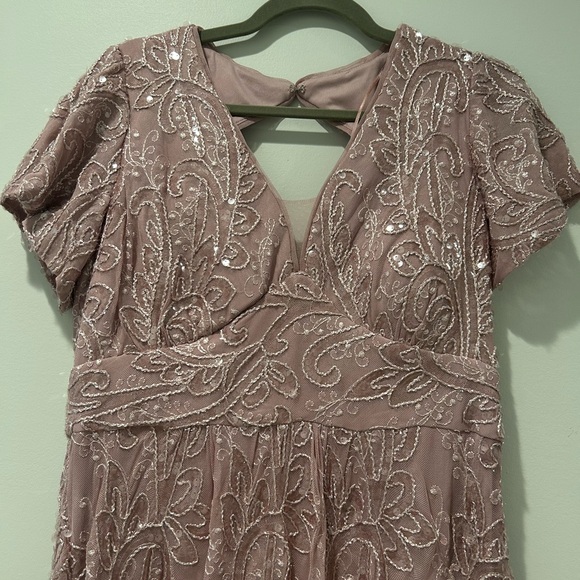 R&M Richards Elegant Blush Pink Sequin Evening Gown - Picture 5 of 13